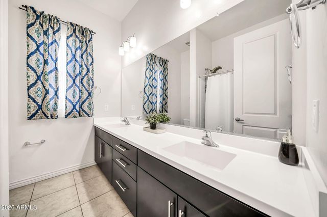 9320 W MEADOWBROOK Avenue, Phoenix, AZ 85037