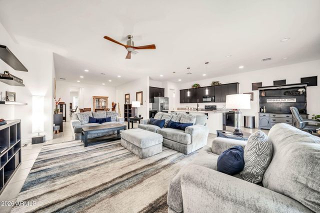 9320 W MEADOWBROOK Avenue, Phoenix, AZ 85037
