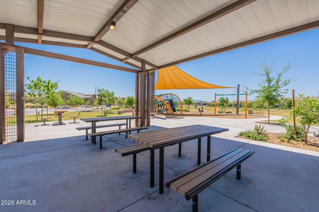 9320 W MEADOWBROOK Avenue, Phoenix, AZ 85037