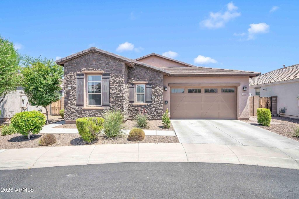 9320 W MEADOWBROOK Avenue, Phoenix, AZ 85037
