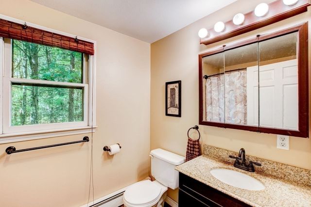 46 Country Road, Lunenburg, MA 01462