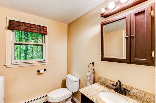 46 Country Road, Lunenburg, MA 01462