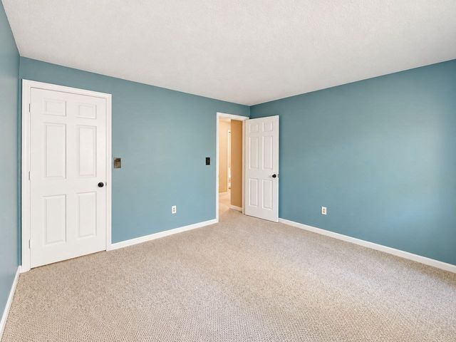 46 Country Road, Lunenburg, MA 01462