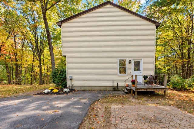46 Country Road, Lunenburg, MA 01462