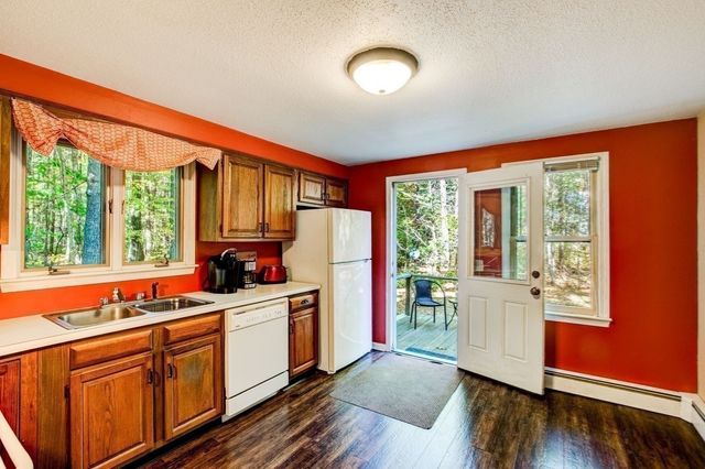 46 Country Road, Lunenburg, MA 01462