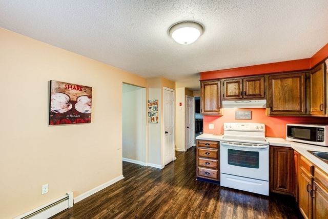 46 Country Road, Lunenburg, MA 01462