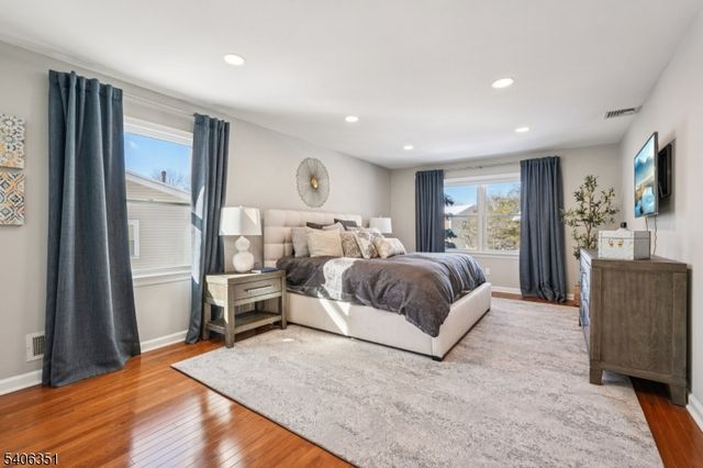 47 Chicopee Dr, Wayne Twp., NJ 07470