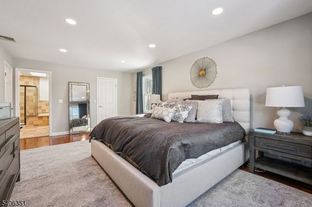 47 Chicopee Dr, Wayne Twp., NJ 07470