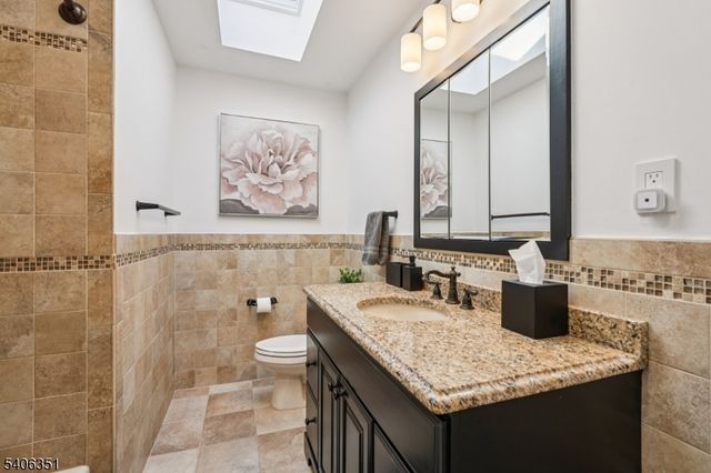 47 Chicopee Dr, Wayne Twp., NJ 07470