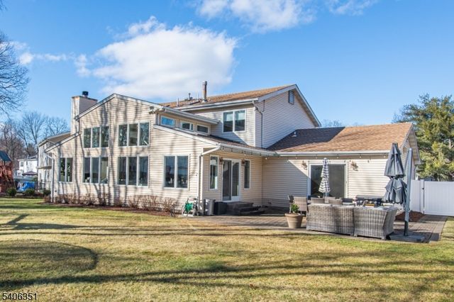 47 Chicopee Dr, Wayne Twp., NJ 07470