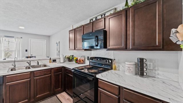 3975 Sam Houston Road, Willis, TX 77378