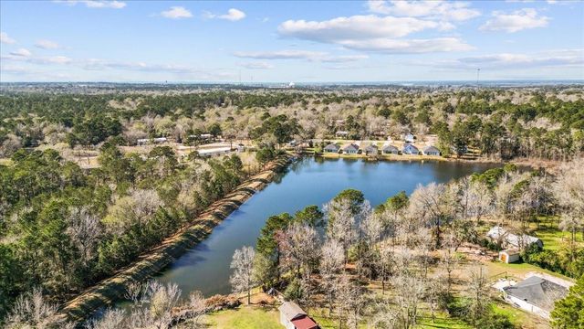 3975 Sam Houston Road, Willis, TX 77378