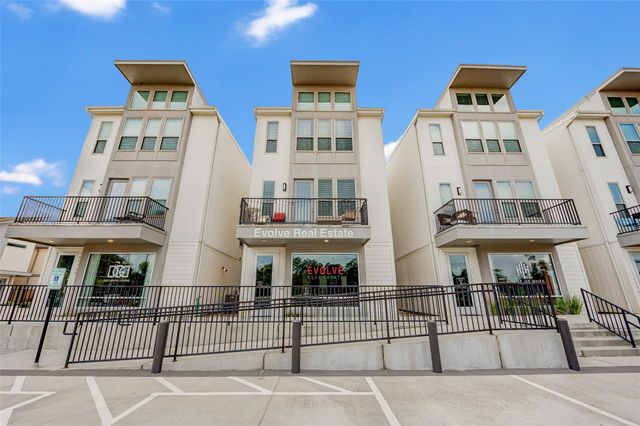 18732 Centro Main Street, Shenandoah, TX 77385