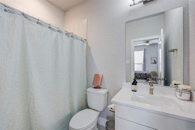 18732 Centro Main Street, Shenandoah, TX 77385