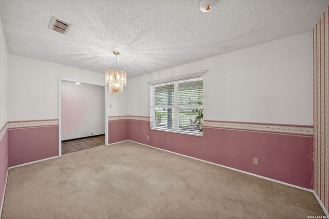 100 Crestline, Pleasanton, TX 78064