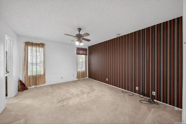 100 Crestline, Pleasanton, TX 78064