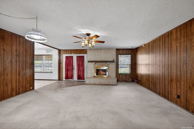 100 Crestline, Pleasanton, TX 78064