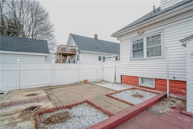 970 York Avenue, Pawtucket, RI 02861