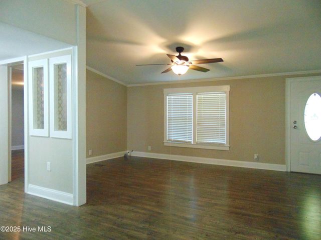 588 Luther Banks Road, Richlands, NC 28574
