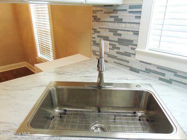588 Luther Banks Road, Richlands, NC 28574