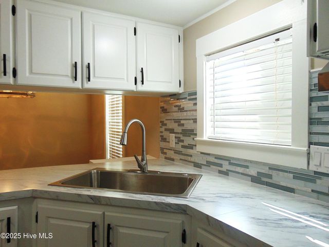 588 Luther Banks Road, Richlands, NC 28574