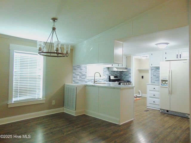 588 Luther Banks Road, Richlands, NC 28574