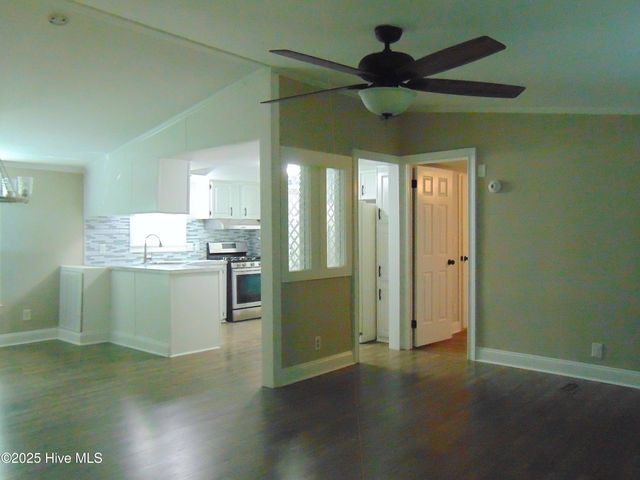 588 Luther Banks Road, Richlands, NC 28574