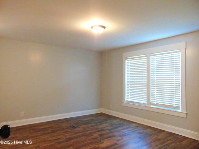 588 Luther Banks Road, Richlands, NC 28574