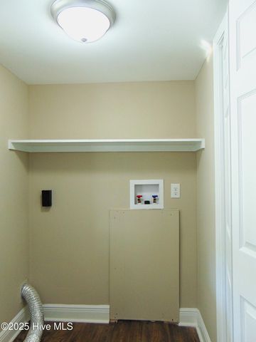 588 Luther Banks Road, Richlands, NC 28574