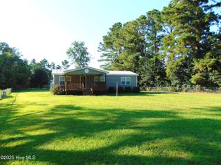 588 Luther Banks Road, Richlands, NC 28574