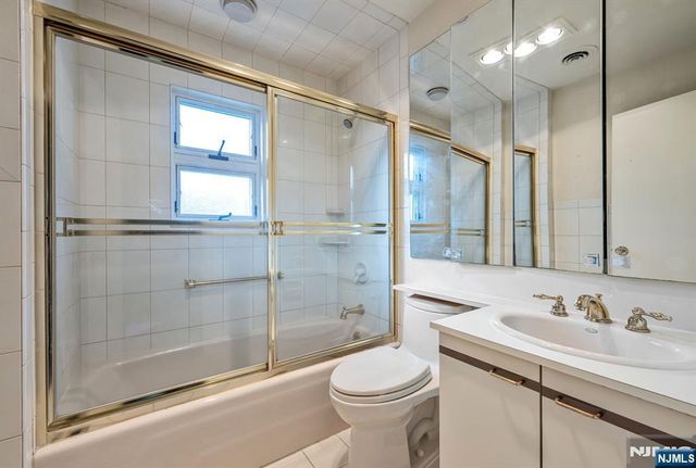 16 Randolph Terrace, Fair Lawn, NJ 07410