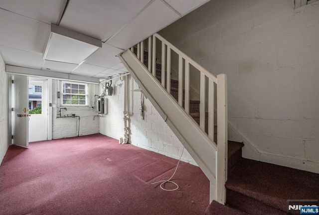 16 Randolph Terrace, Fair Lawn, NJ 07410