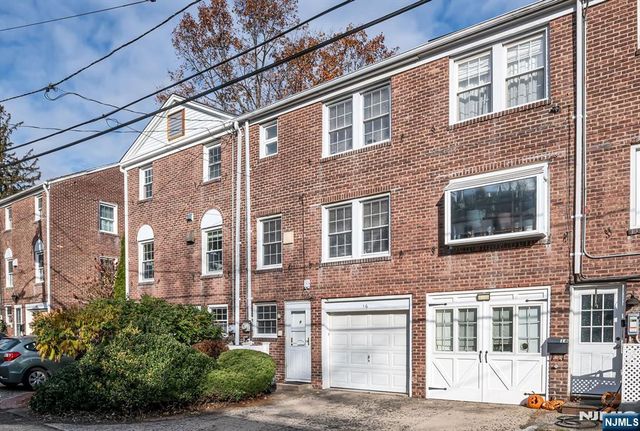 16 Randolph Terrace, Fair Lawn, NJ 07410