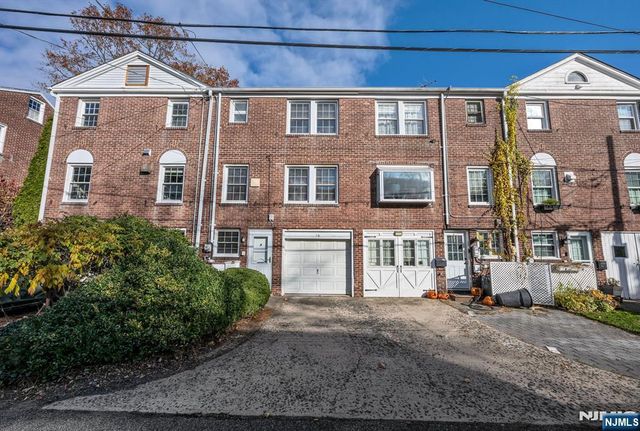 16 Randolph Terrace, Fair Lawn, NJ 07410