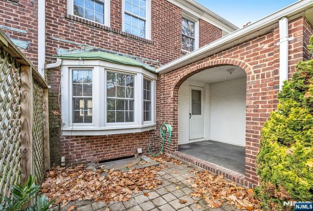 16 Randolph Terrace, Fair Lawn, NJ 07410