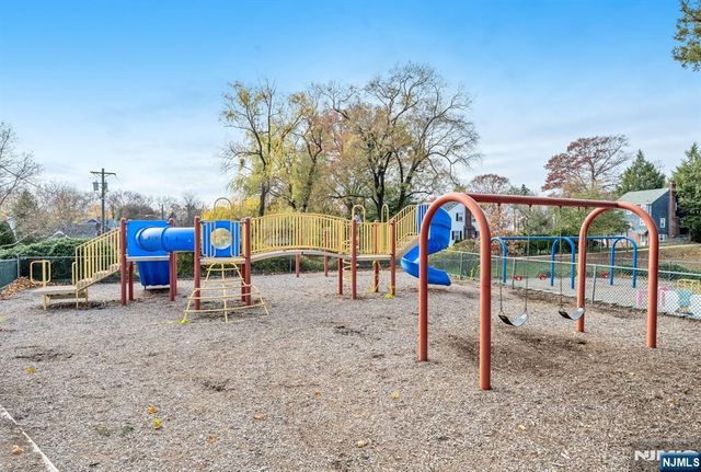 16 Randolph Terrace, Fair Lawn, NJ 07410