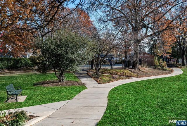 16 Randolph Terrace, Fair Lawn, NJ 07410