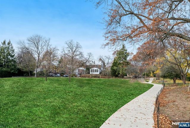 16 Randolph Terrace, Fair Lawn, NJ 07410