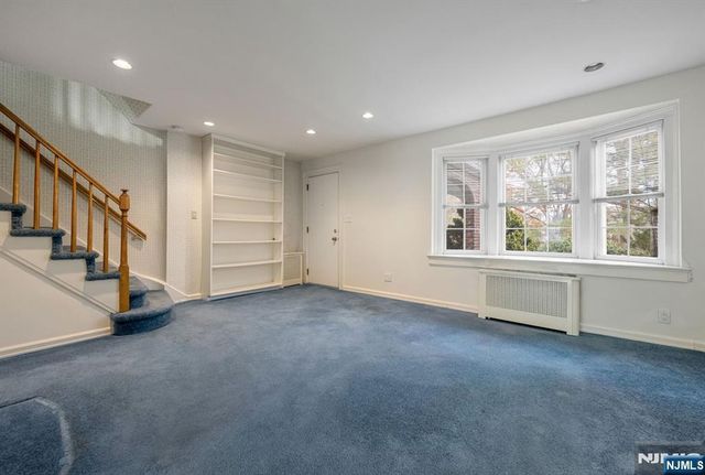 16 Randolph Terrace, Fair Lawn, NJ 07410