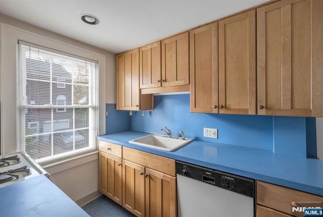 16 Randolph Terrace, Fair Lawn, NJ 07410