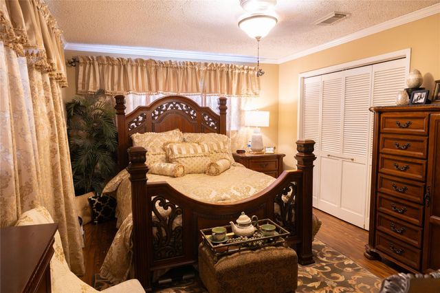 318 Peach Point, Jones Creek, TX 77541