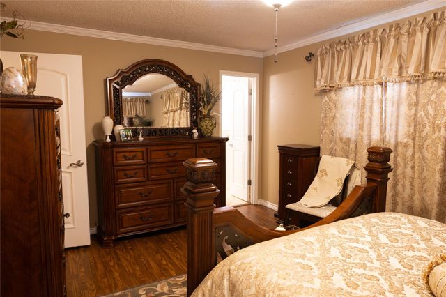 318 Peach Point, Jones Creek, TX 77541