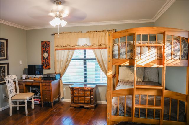 318 Peach Point, Jones Creek, TX 77541