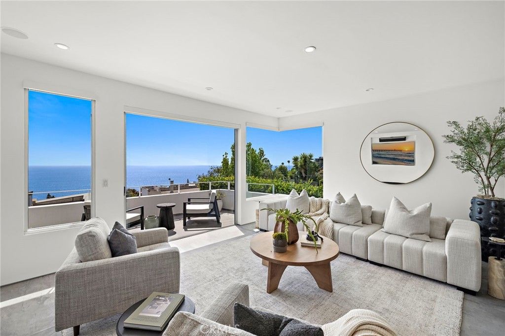 Image 2 of property listing at 2901 Alexander, Laguna Beach, CA 92651