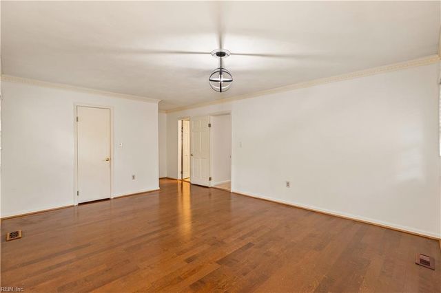 1130 Shenvalee DR, Virginia Beach, VA 23464
