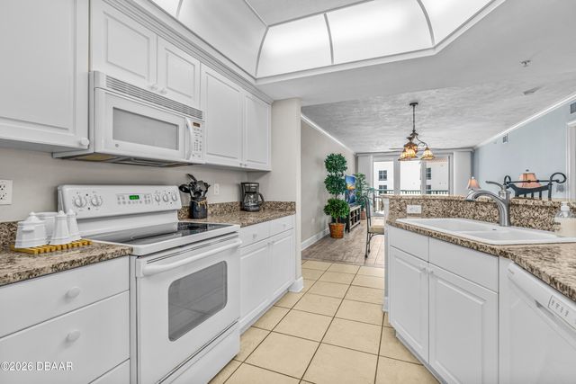 2055 S Atlantic Ave Apt 1009, Daytona Beach Shores, FL 32118