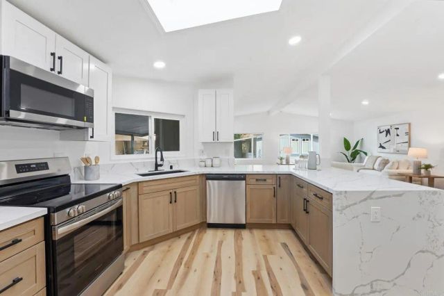 8975 Lawrence Welk Drive 446, Escondido, CA 92026