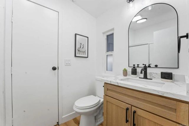 8975 Lawrence Welk Drive 446, Escondido, CA 92026