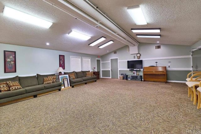 8975 Lawrence Welk Drive 446, Escondido, CA 92026