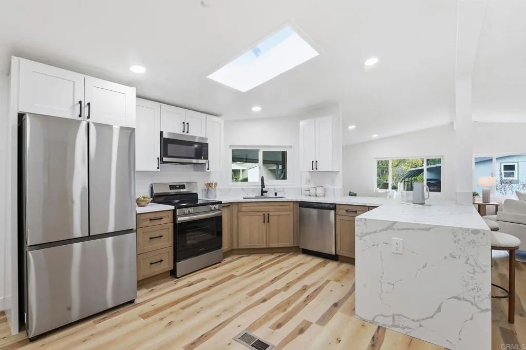 8975 Lawrence Welk Drive 446, Escondido, CA 92026